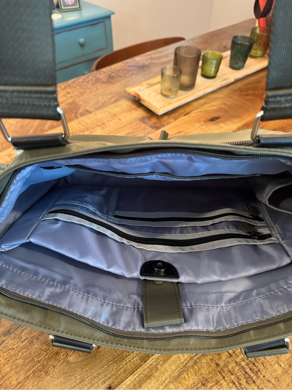 Ihkwip TSV Cargo catchall with 2 straps. NWOT - Picture 7 of 8